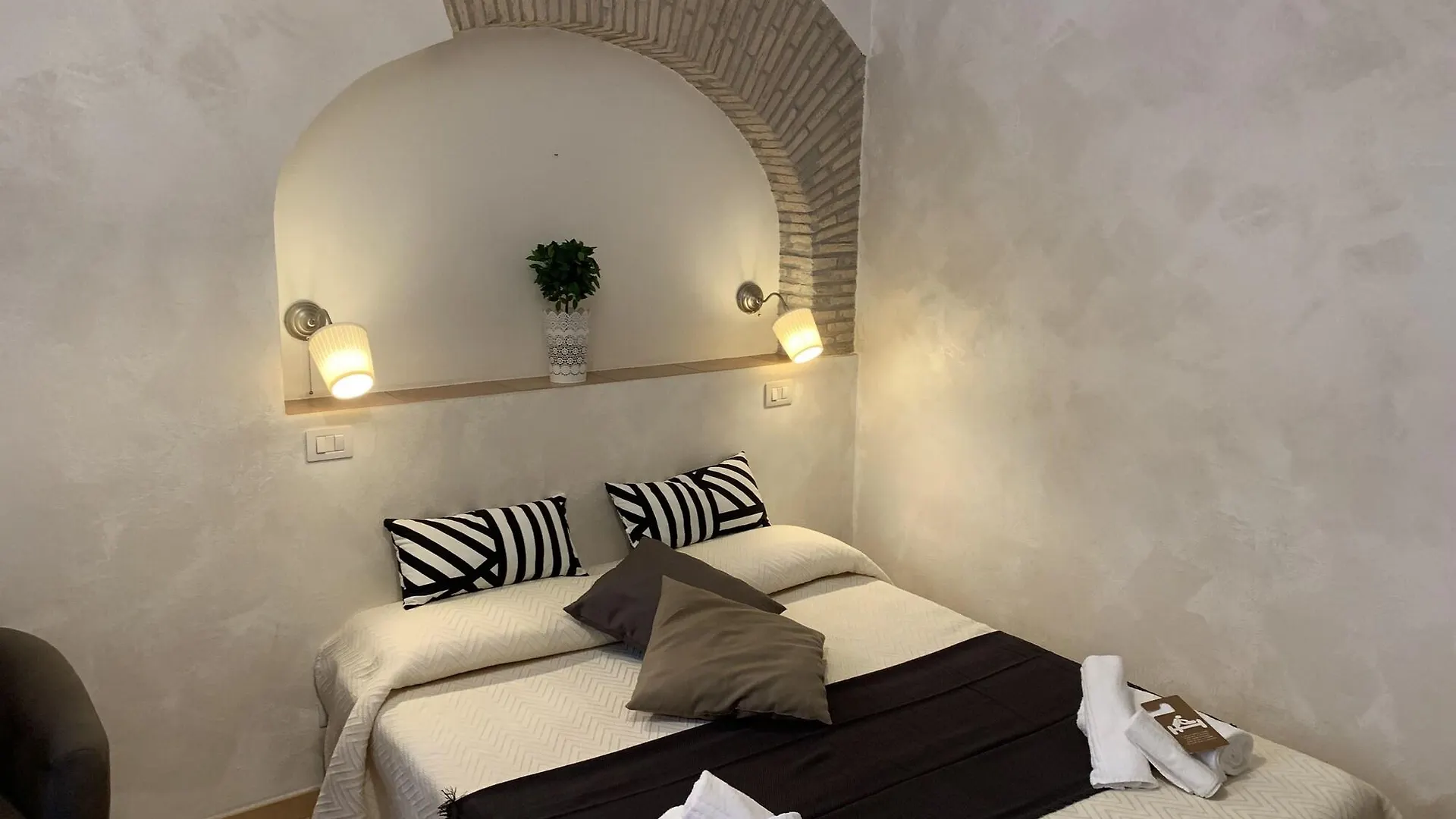 Gulliver'S Lodge Рим